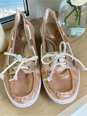 Coach Richelle Metallic Rose Gold Boat Shoes – Size 8B